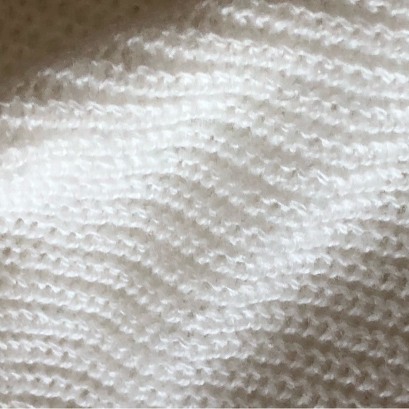 Halogen NWOT Sweater Cut Out Shoulder Cream Medium - Picture 4 of 8